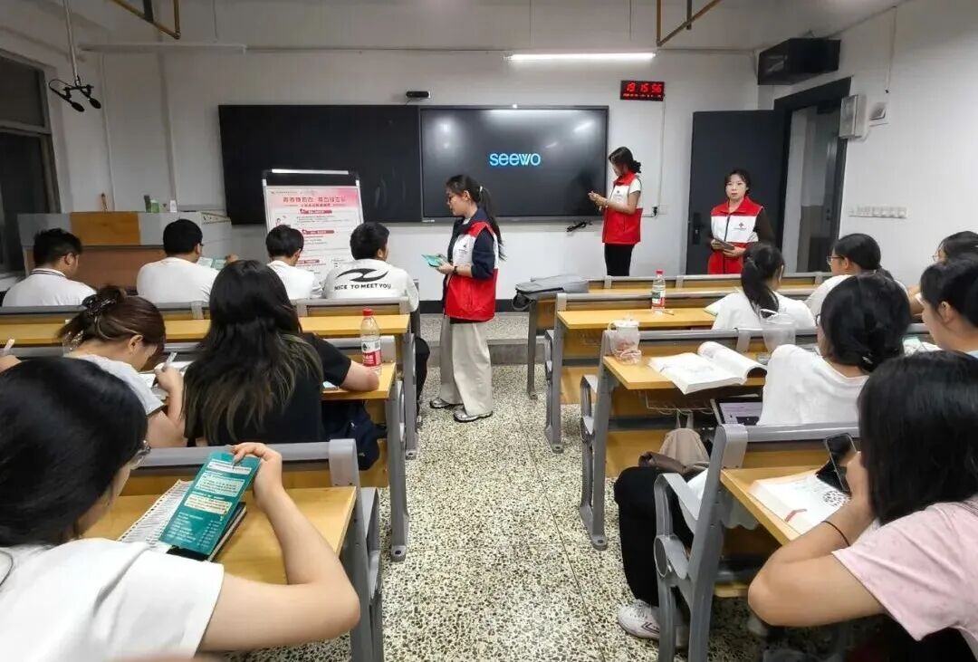 湖北中医药高等专科学校开展无偿献血健康知识专题讲座