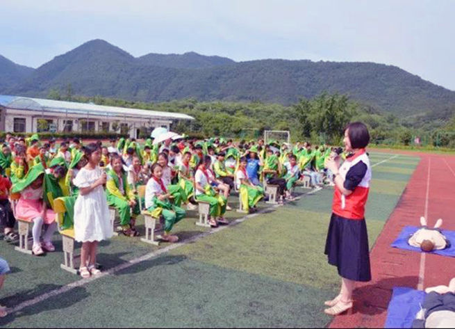 绿林中小学.jpg