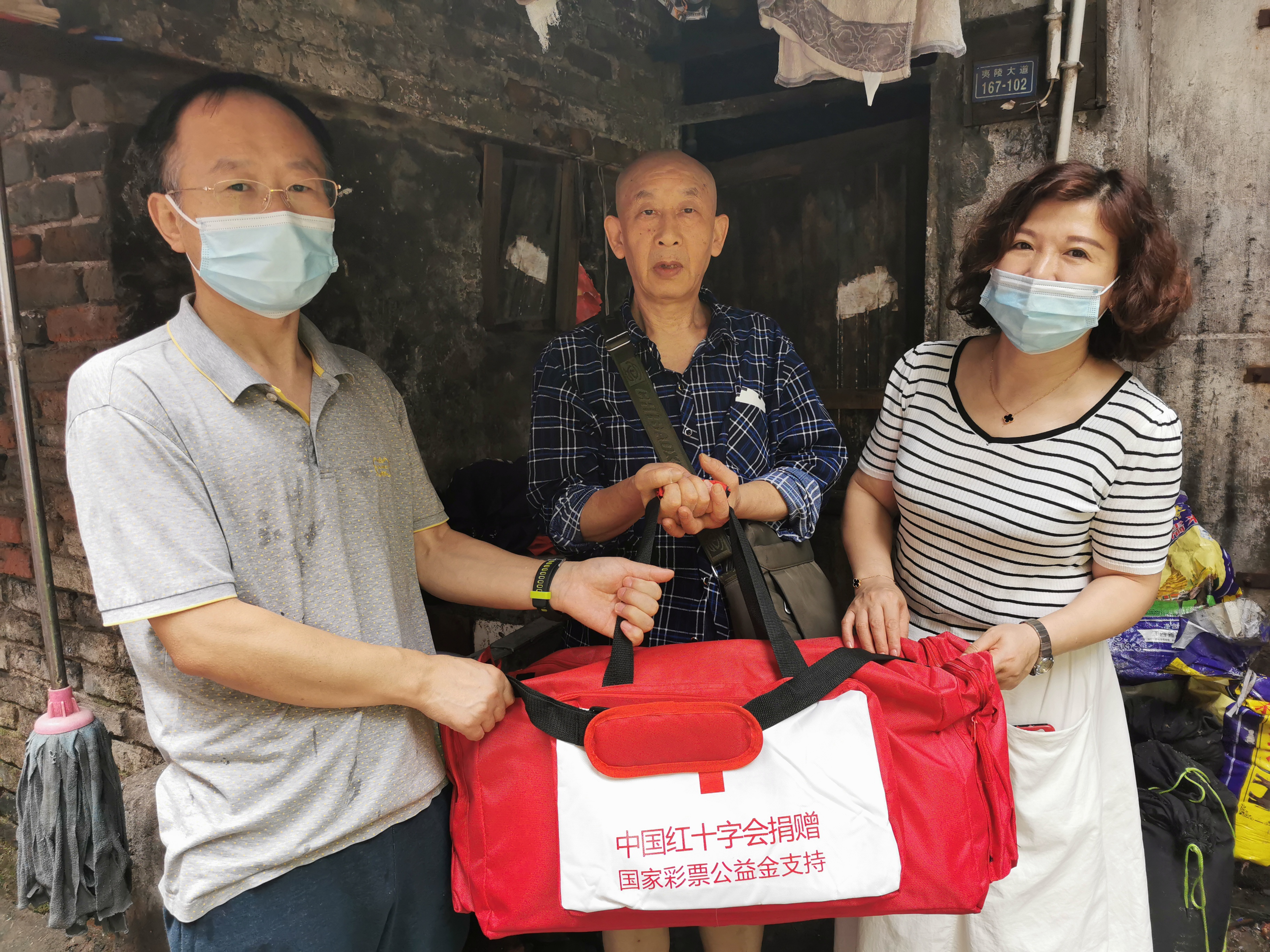 宜昌救灾3.jpg